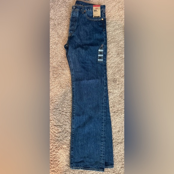 Levi's Classic Blue Jeans - Picture 1 of 4